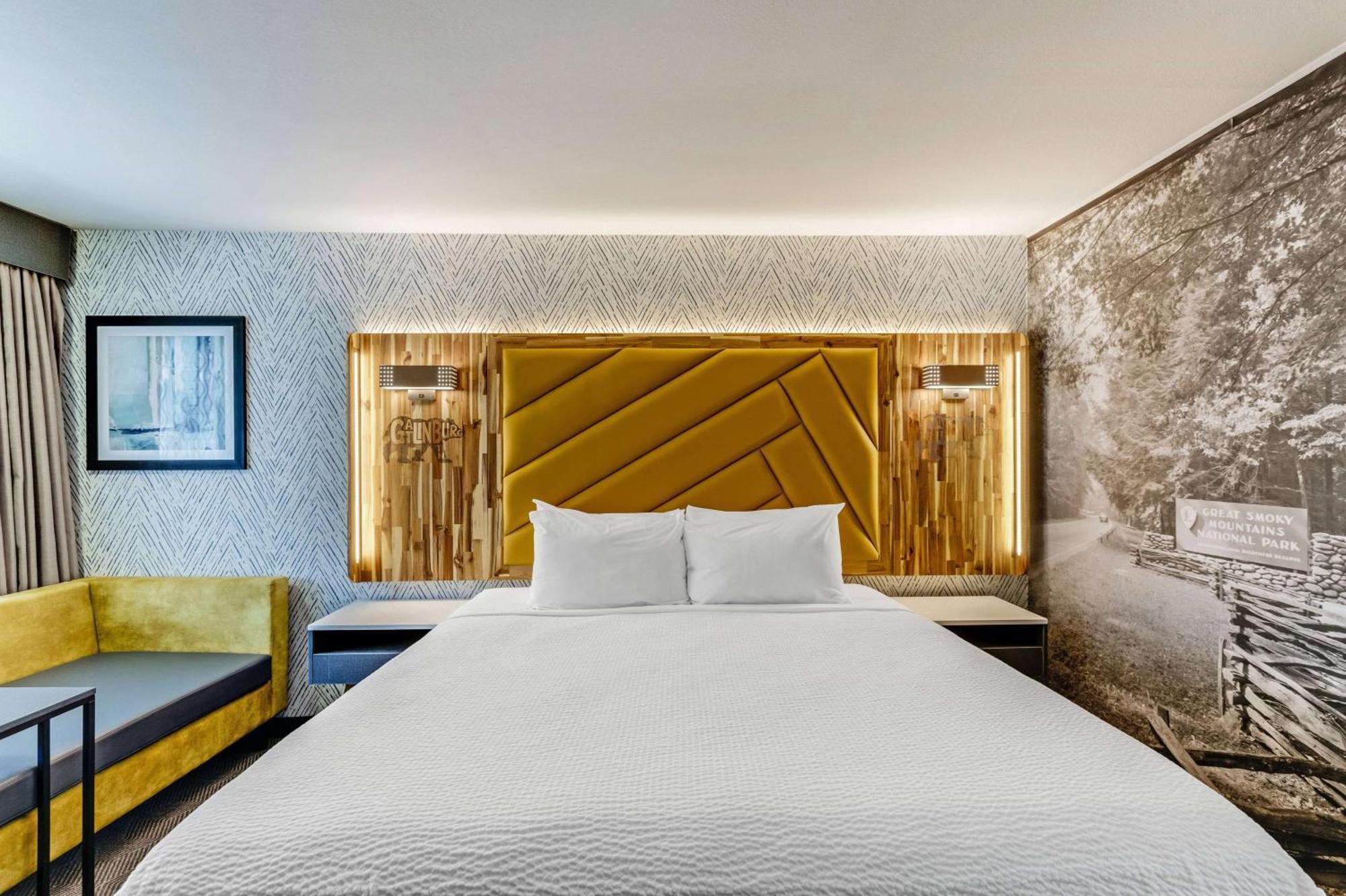 The Wander Hotel Gatlinburg Exterior photo
